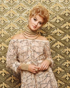 Acclaim Wig By Gabor | Petite Cap -Best Wig Shop GB Acclaim GoldenAnniversary Model Front2 c98f2d7d 115b 4b5b a08a 0dc54498a30a