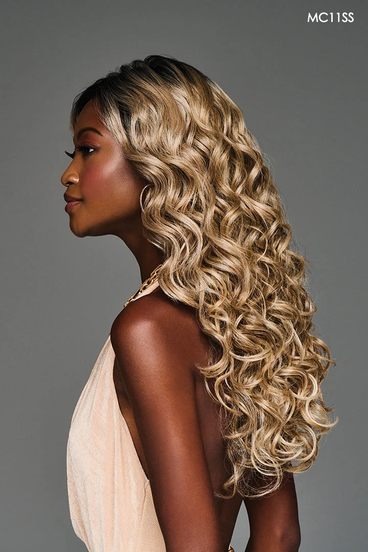 Laila Wig by Kim Kimble | Heat-Friendly Synthetic Laila Wig By Kim Kimble | Heat-Friendly Synthetic -Best Wig Shop KK Laila Model2 Side1