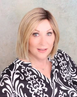 Lia II Wig By Ellen Wille | Mono Part -Best Wig Shop LiaEWSaharaBeigeRFront