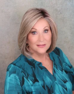 Portrait Mode Wig By Raquel Welch | Mono Top -Best Wig Shop PortraitmodeSSIcedlattemacchiatofront