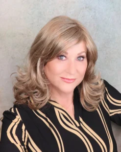 Sonia Wig By Envy 8 Sonia Wig By Envy -Best Wig Shop SoniaEnvyGingerCreamfront