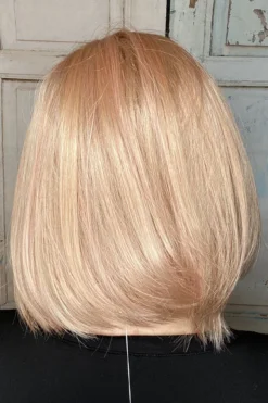 Jamison Wig By Estetica -Best Wig Shop image00002 882bd655 026b 44d7 aaf7 fd3ca2f0825c